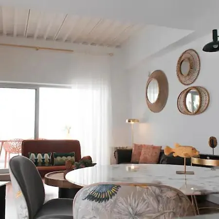 Unika Homes Alfalfa & Terrace Apartment